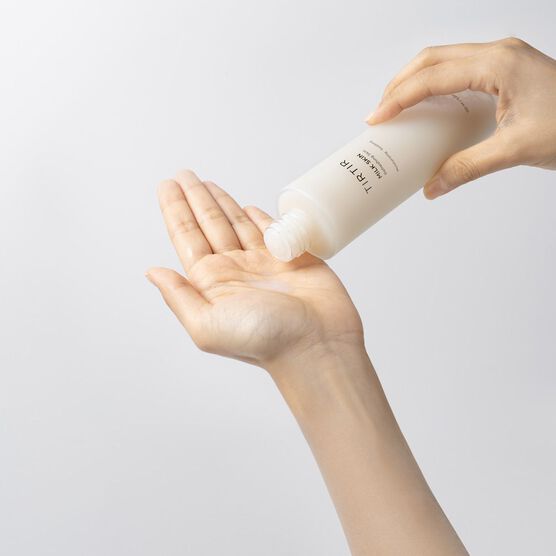 TIRTIR MILK SKIN TONER